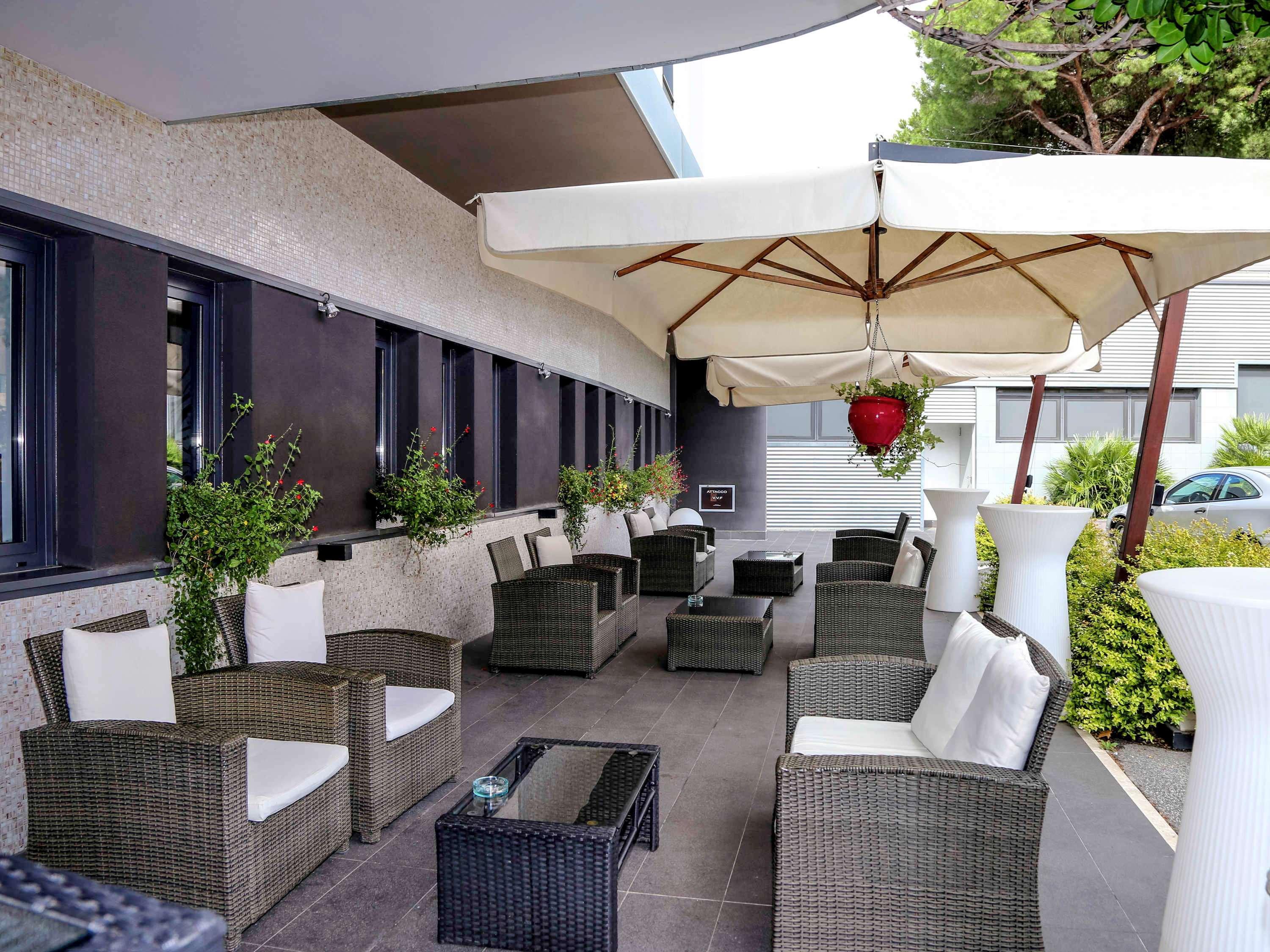 Ibis Styles Roma Eur Hotel Bagian luar foto