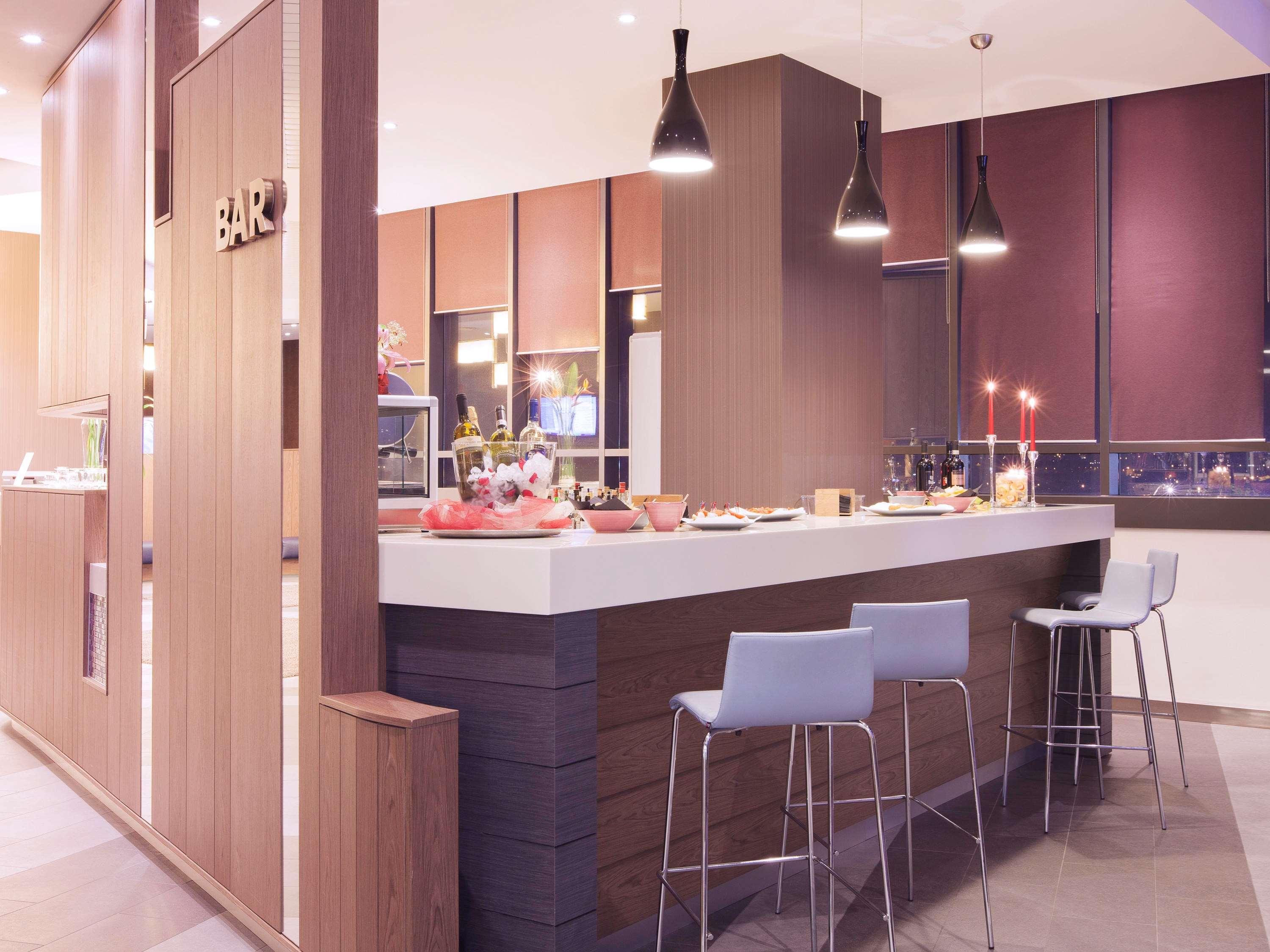 Ibis Styles Roma Eur Hotel Bagian luar foto