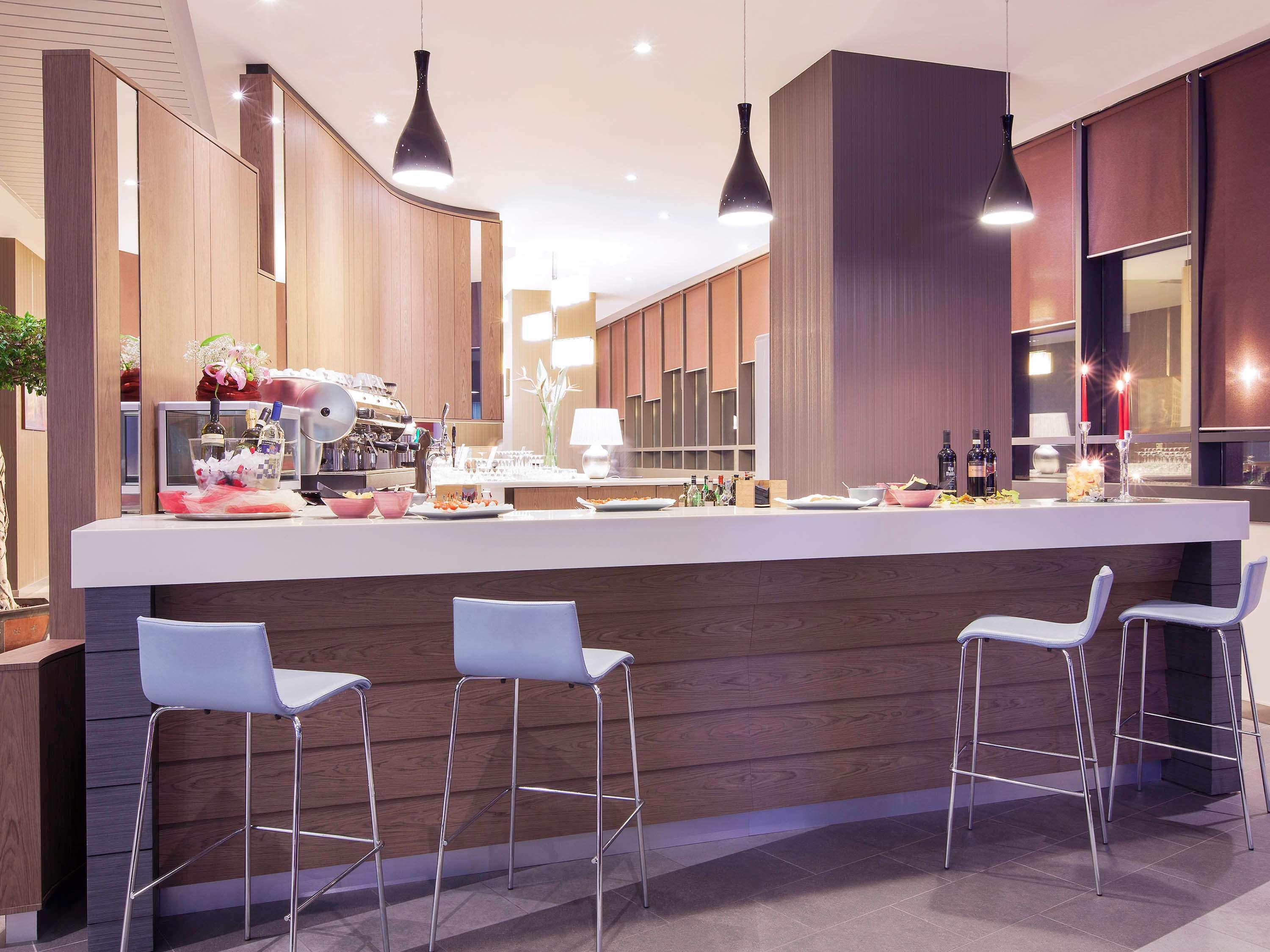 Ibis Styles Roma Eur Hotel Bagian luar foto