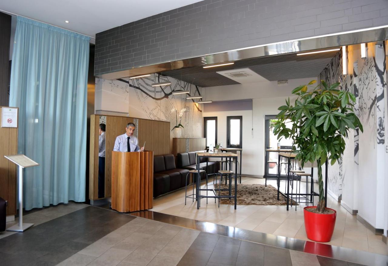 Ibis Styles Roma Eur Hotel Bagian luar foto