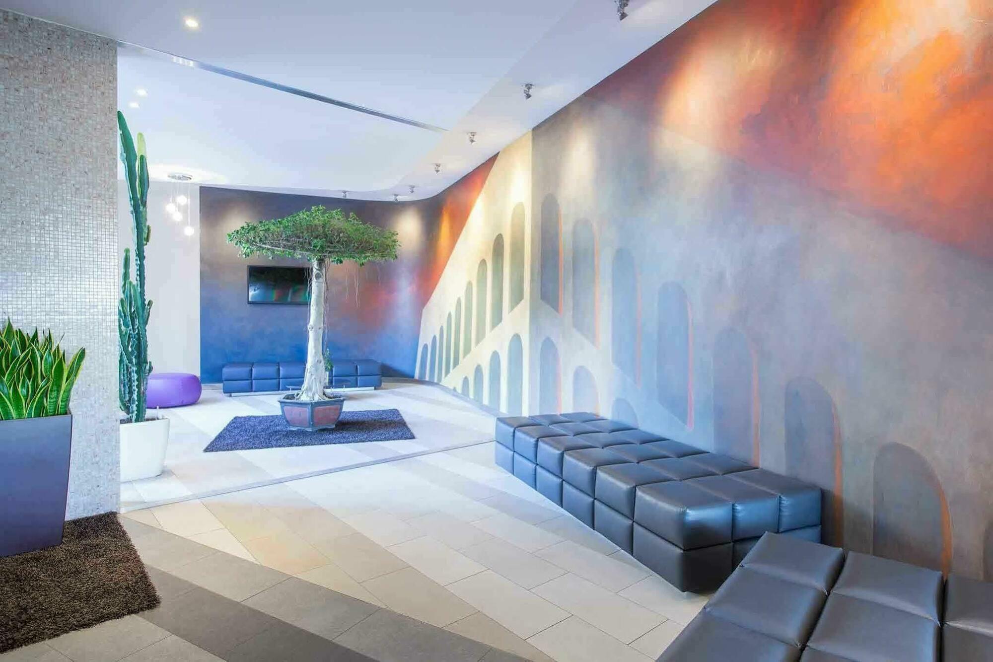 Ibis Styles Roma Eur Hotel Bagian luar foto